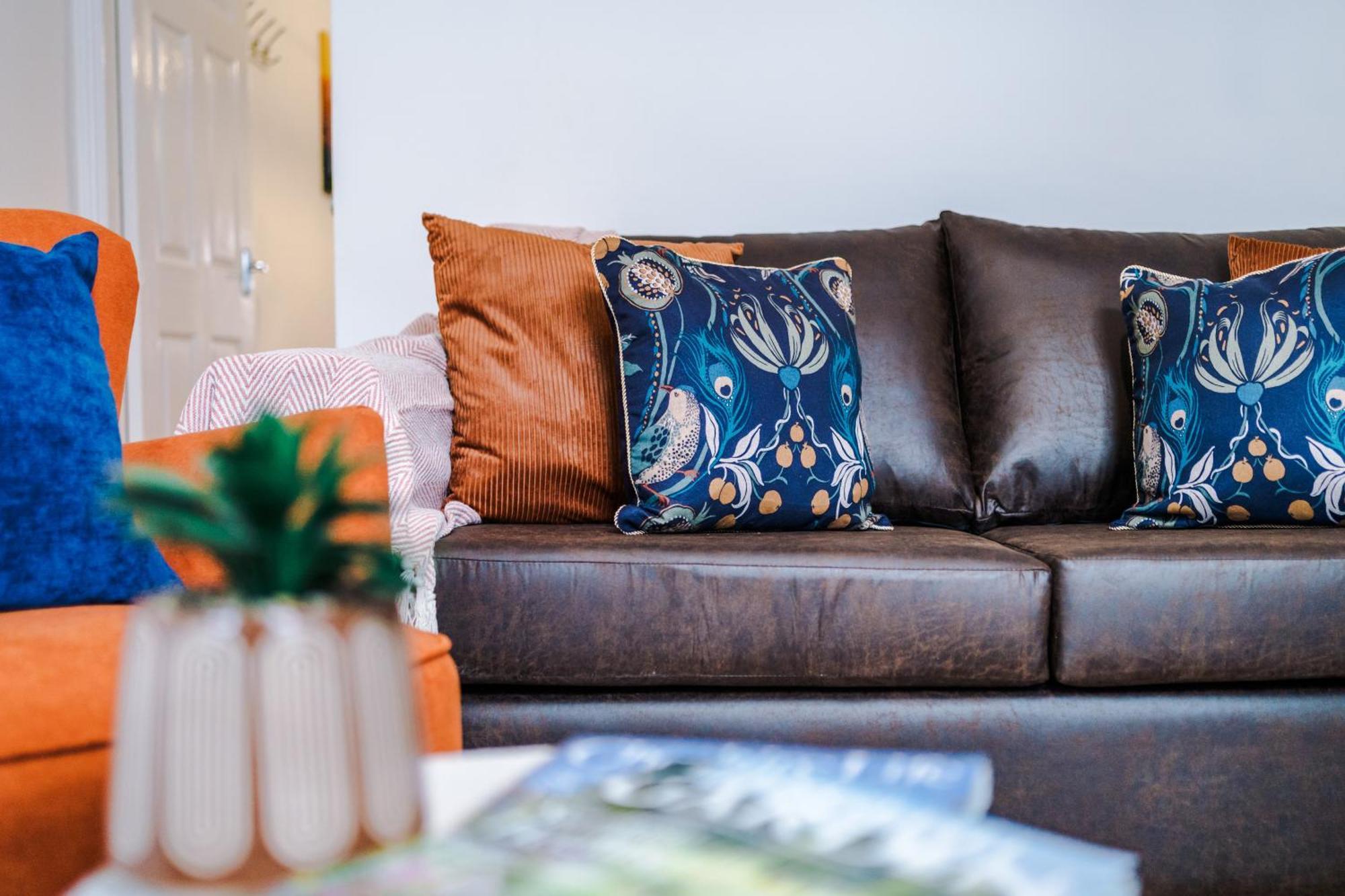 New! Spacious 2-Bed Home In Chester City-Centre By 53 Degrees Property, Ideal For Couples & Small Groups, Great Location - Sleeps 5 Εξωτερικό φωτογραφία