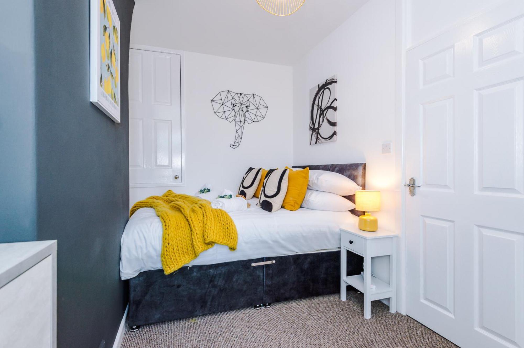 New! Spacious 2-Bed Home In Chester City-Centre By 53 Degrees Property, Ideal For Couples & Small Groups, Great Location - Sleeps 5 Εξωτερικό φωτογραφία