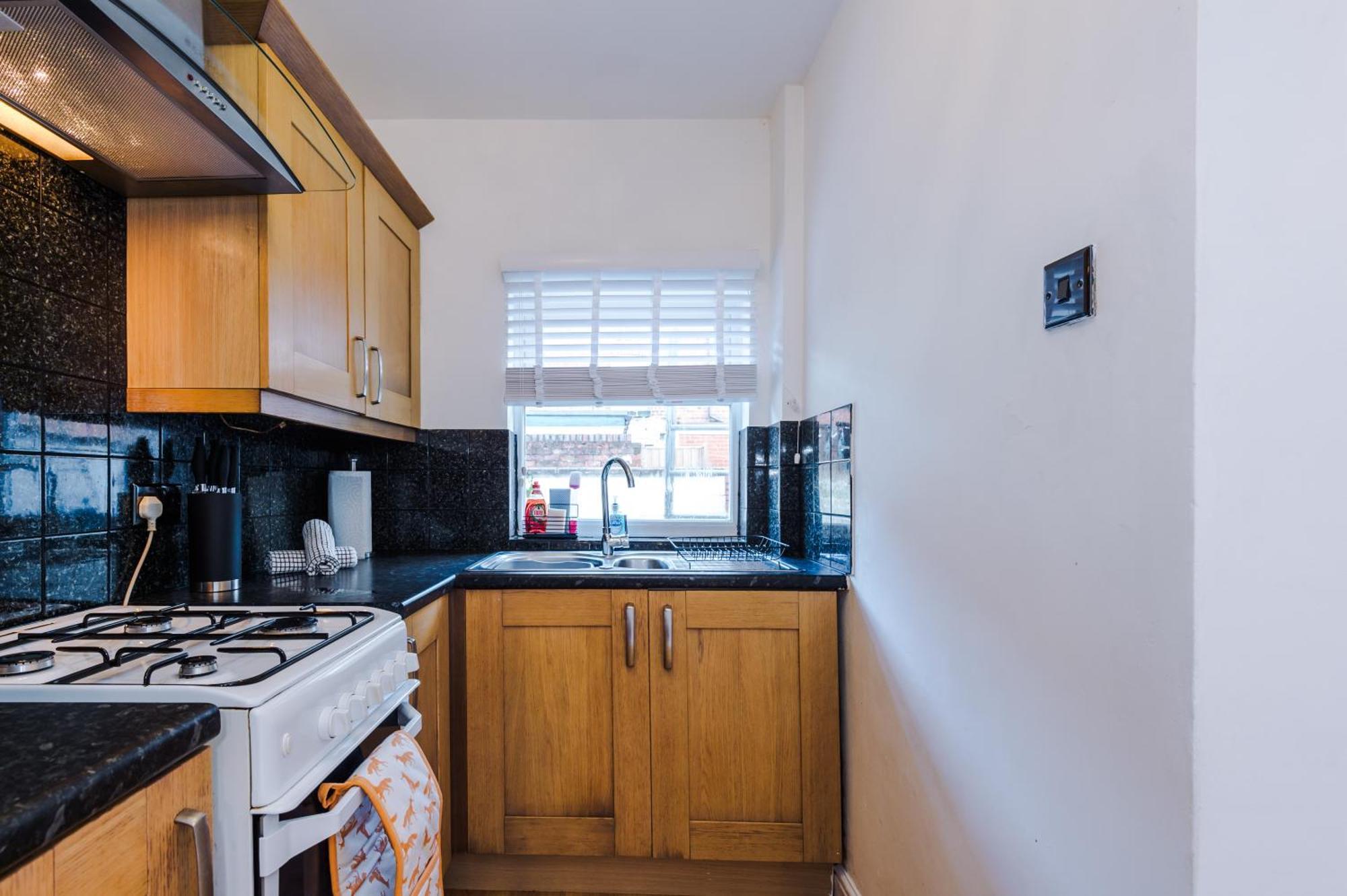 New! Spacious 2-Bed Home In Chester City-Centre By 53 Degrees Property, Ideal For Couples & Small Groups, Great Location - Sleeps 5 Εξωτερικό φωτογραφία