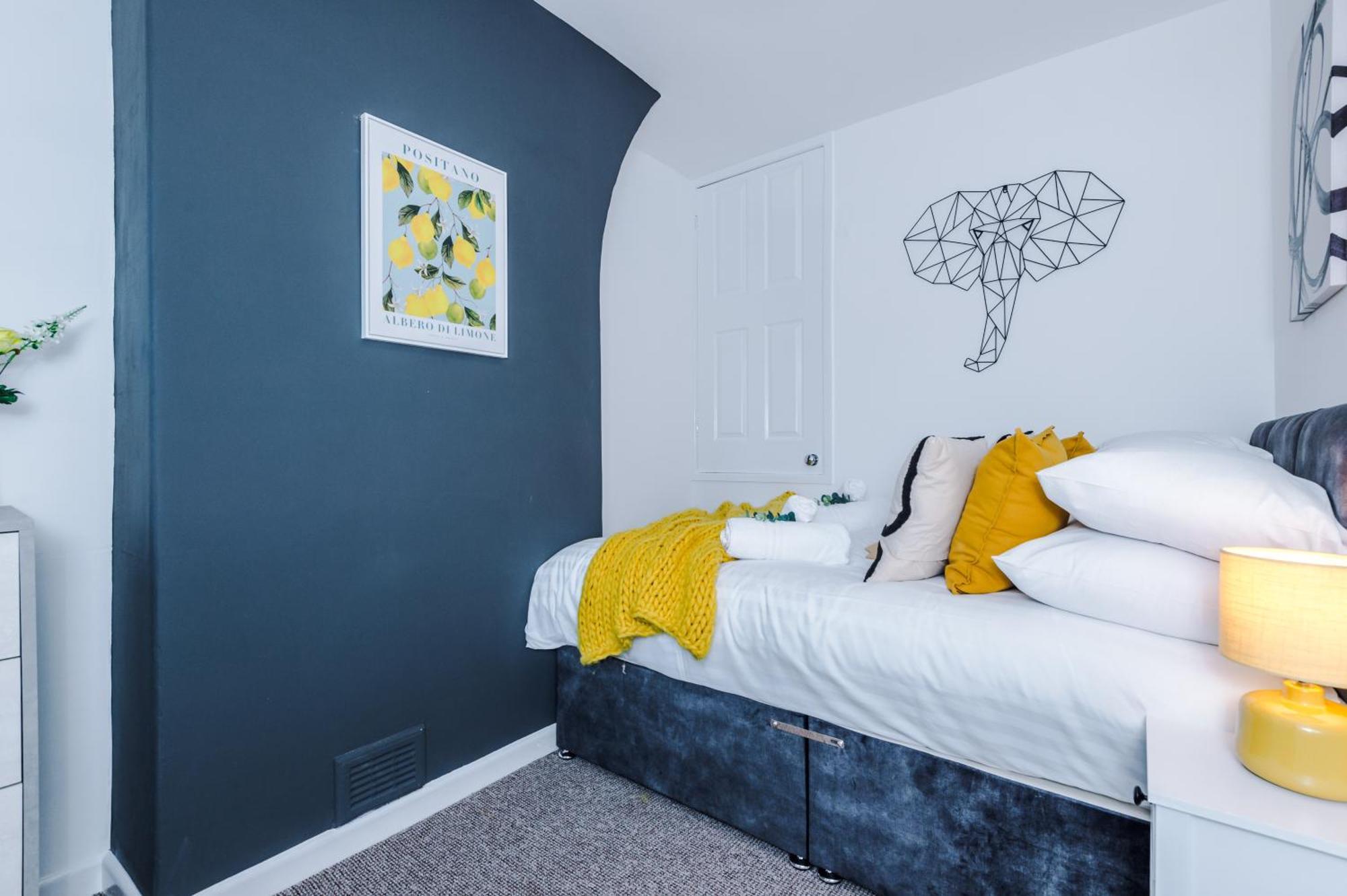 New! Spacious 2-Bed Home In Chester City-Centre By 53 Degrees Property, Ideal For Couples & Small Groups, Great Location - Sleeps 5 Εξωτερικό φωτογραφία